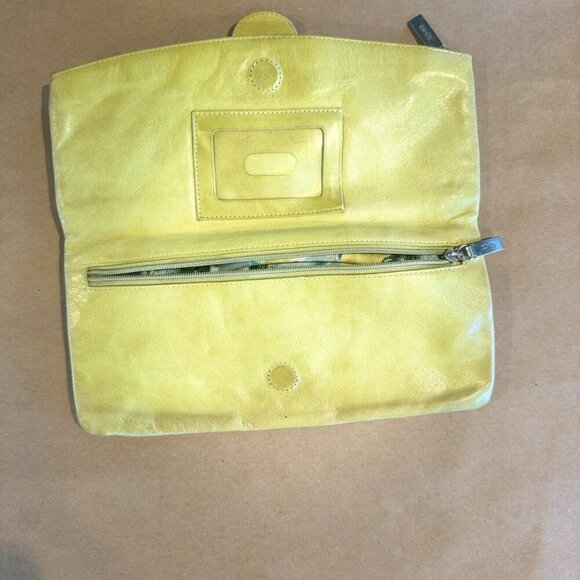 HOBO International Green Leather Envelope Foldover Zip Clutch - Picture 5 of 11